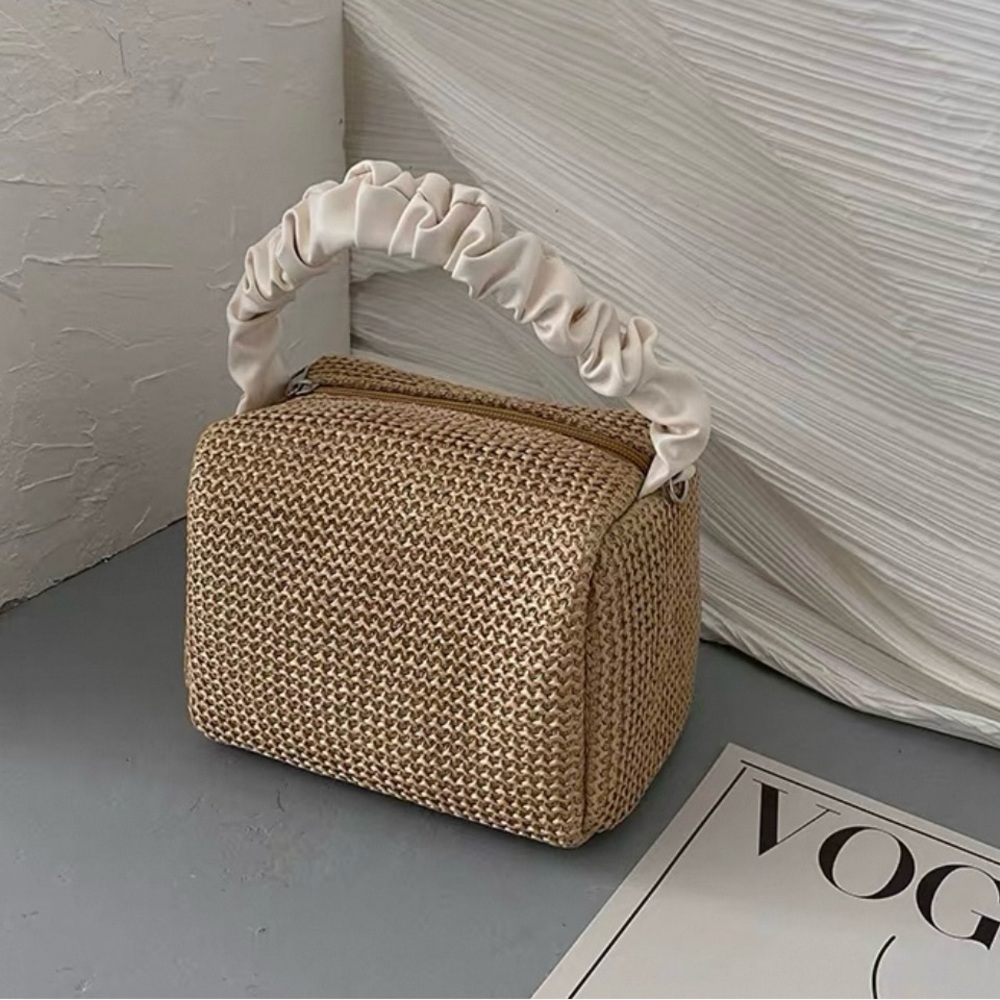 Elegant Tan Crossbody Bag with Cream Handle